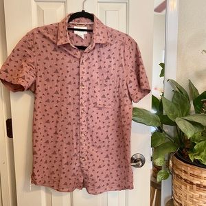 Patterned Short-sleeve Button-down Shirt
